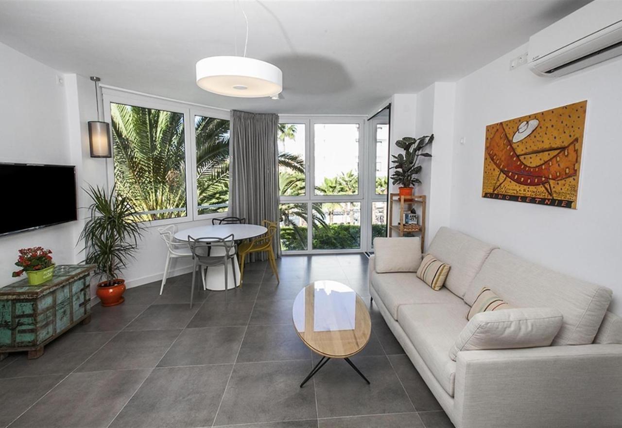 Super Front Line Modern New Apartm Nerja Ngoại thất bức ảnh