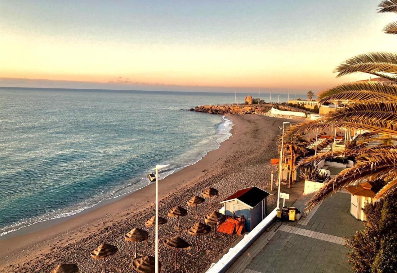 Super Front Line Modern New Apartm Nerja Ngoại thất bức ảnh