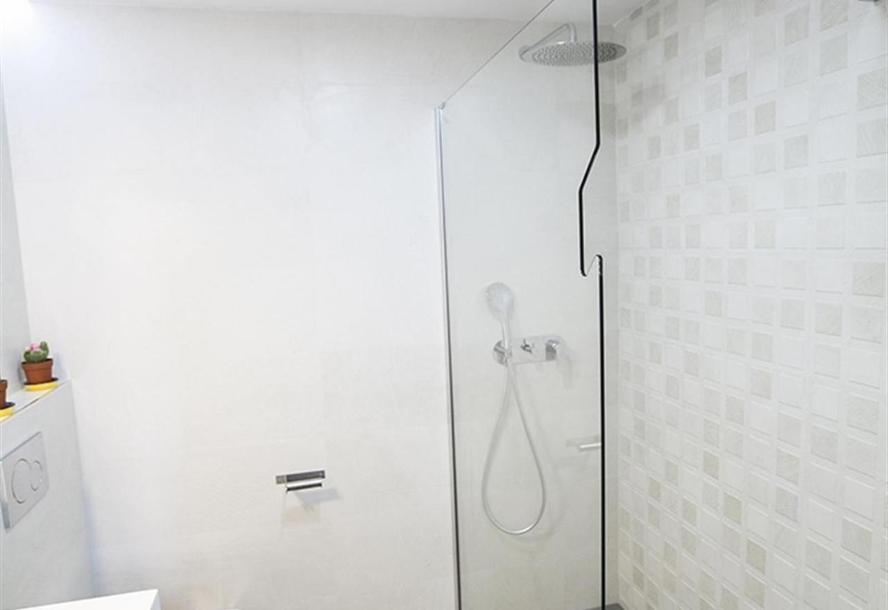Super Front Line Modern New Apartm Nerja Ngoại thất bức ảnh